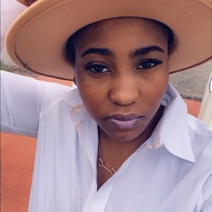 Meet your Posher, Josephine